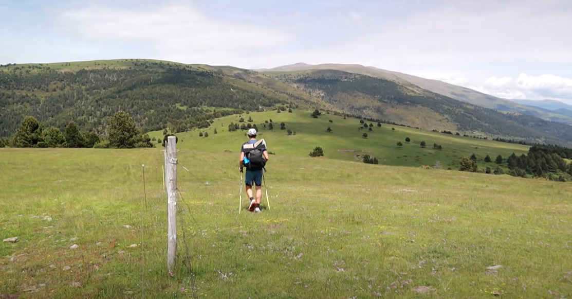 Smartphone vs. GPS for Hiking What’s the Difference? OutdoorProfy